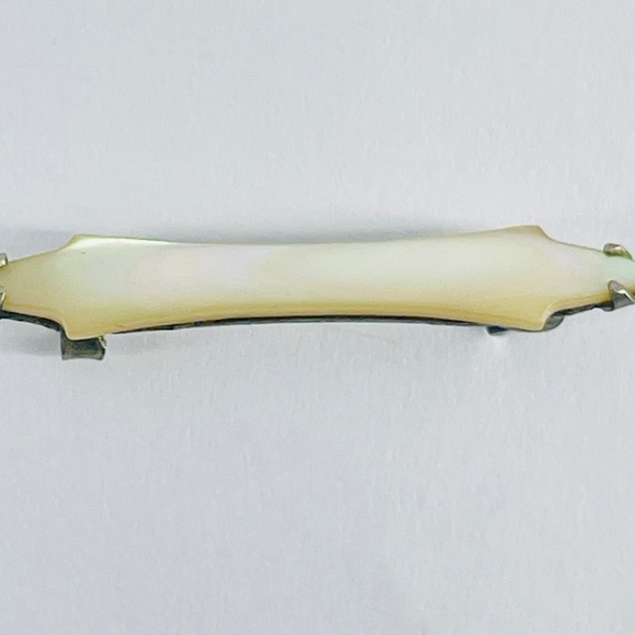 Victorian Carved Mother Of Pearl Hand Antique Pin C Hook Clasp Pin MINT 1.25". - Picture 11 of 11